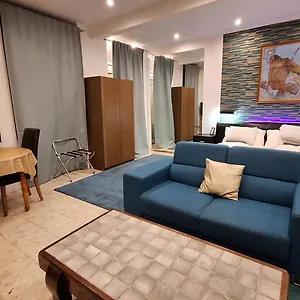 Apartament Littlepanther, Budapeszt